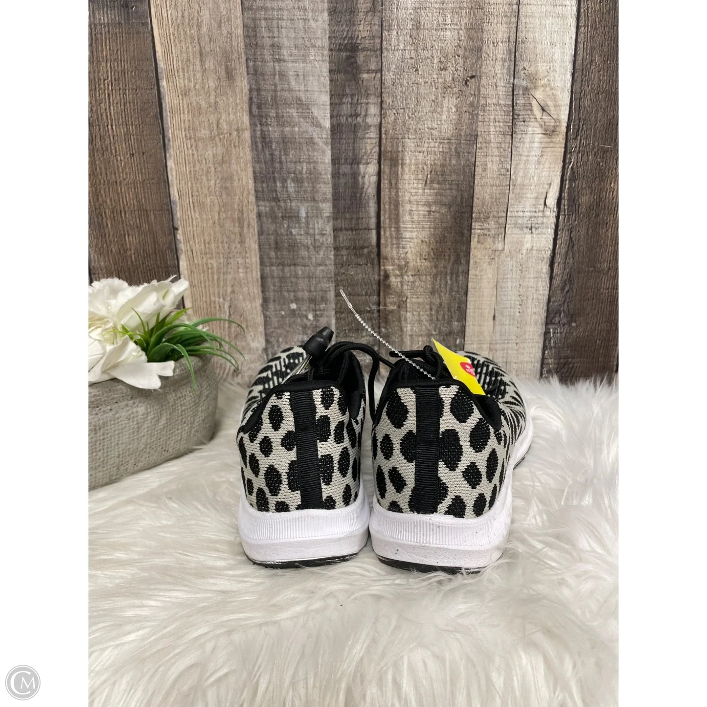 Shoes Athletic By Athletic Works In Leopard Print, Size: 7.5