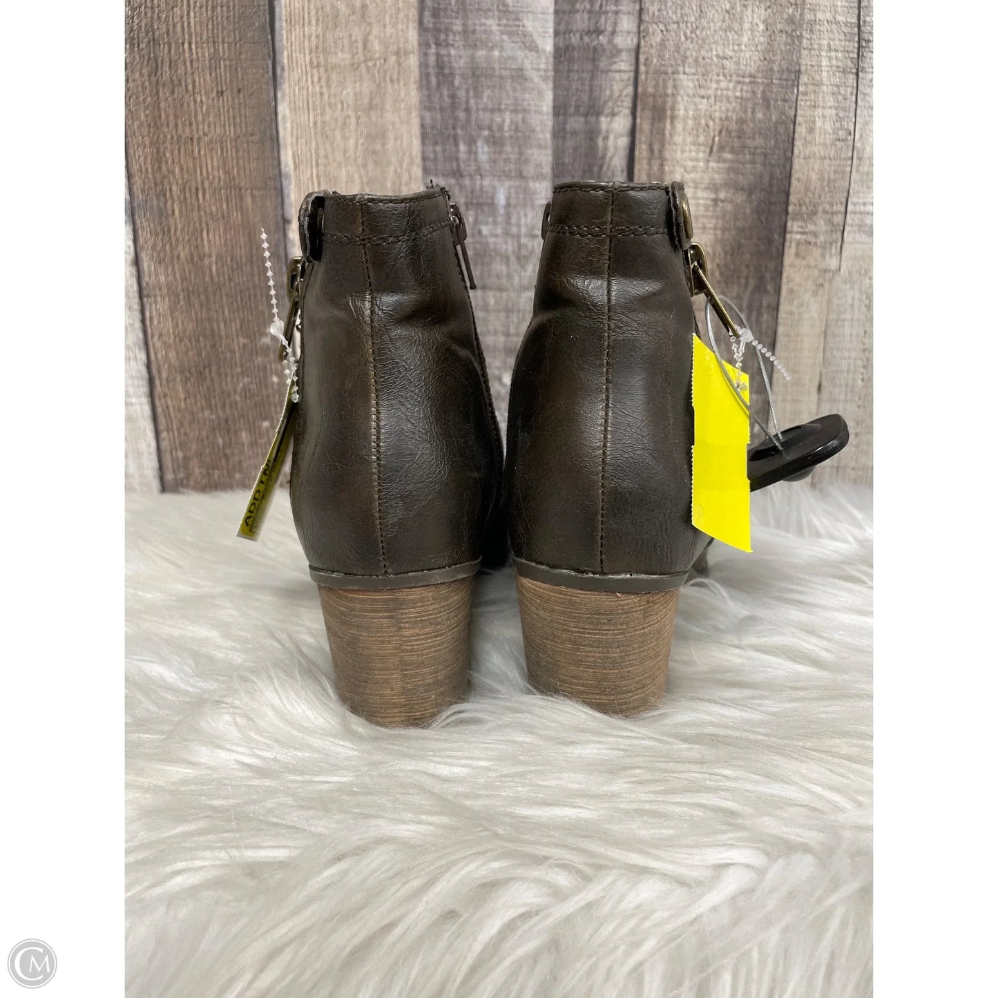 Boots Ankle Heels By Crown Vintage In Brown, Size: 6