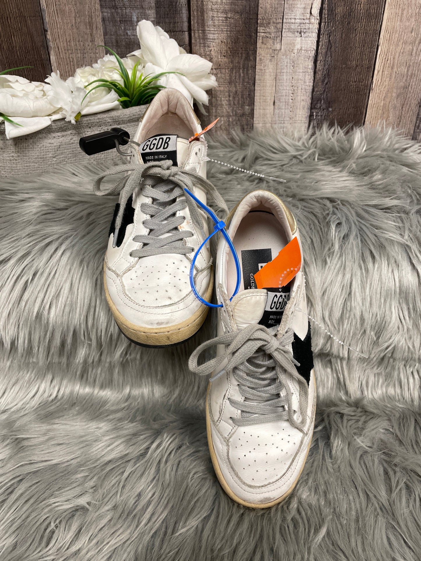 Shoes Luxury Designer By Golden Goose Size: 6