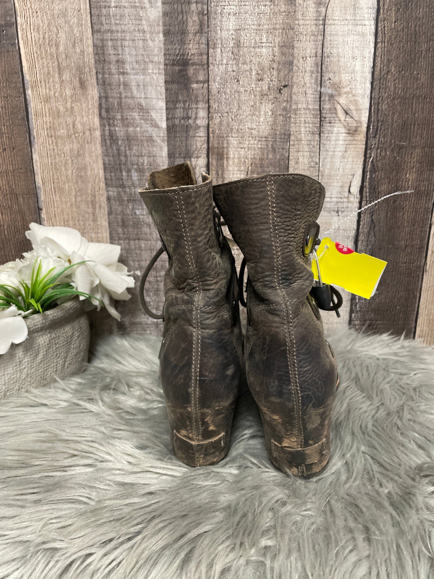 Boots Ankle Heels By Sorel In Brown, Size: 6.5