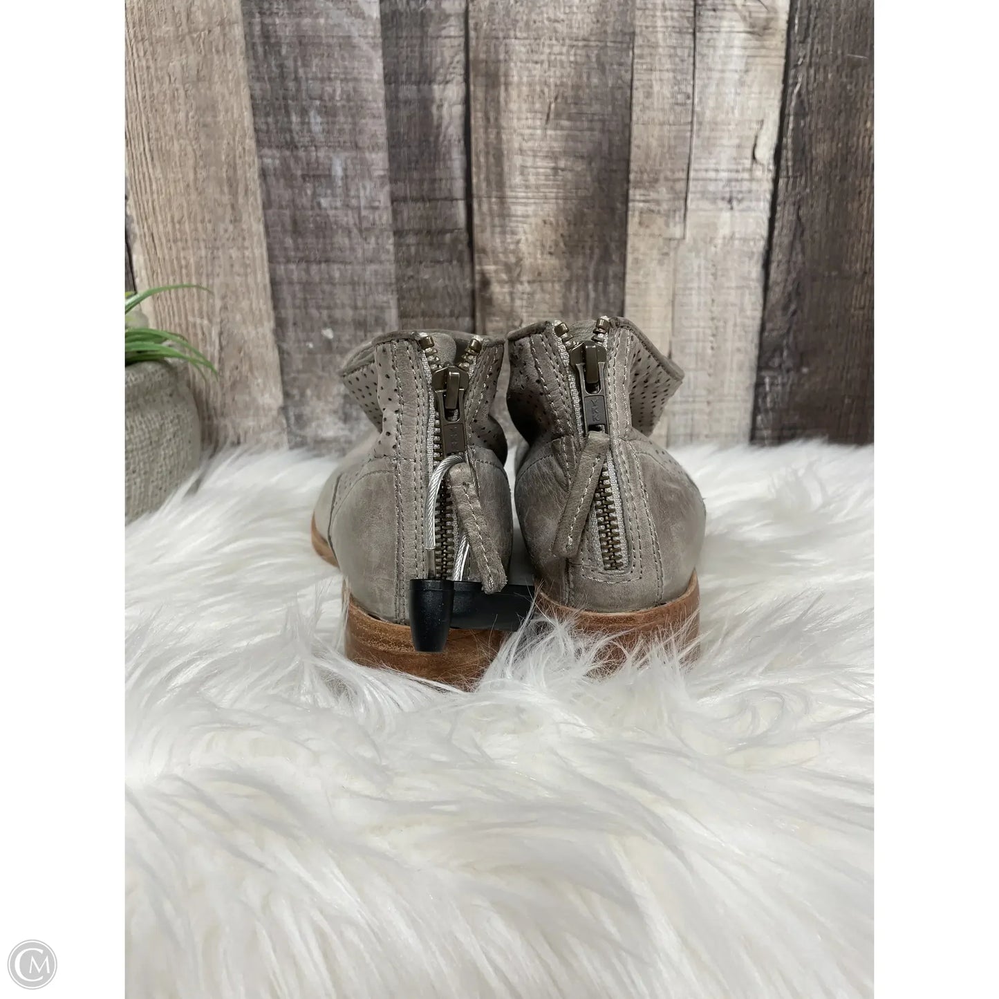 Boots Ankle Flats By Johnston & Murphy In Taupe, Size: 6.5