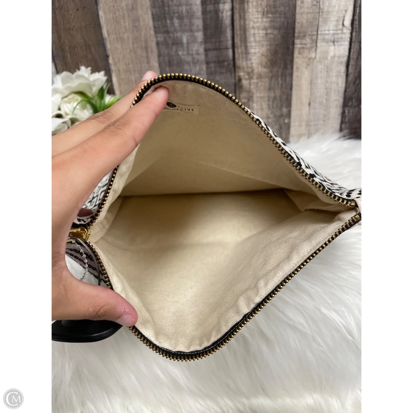 Clutch By Cme, Size: Medium