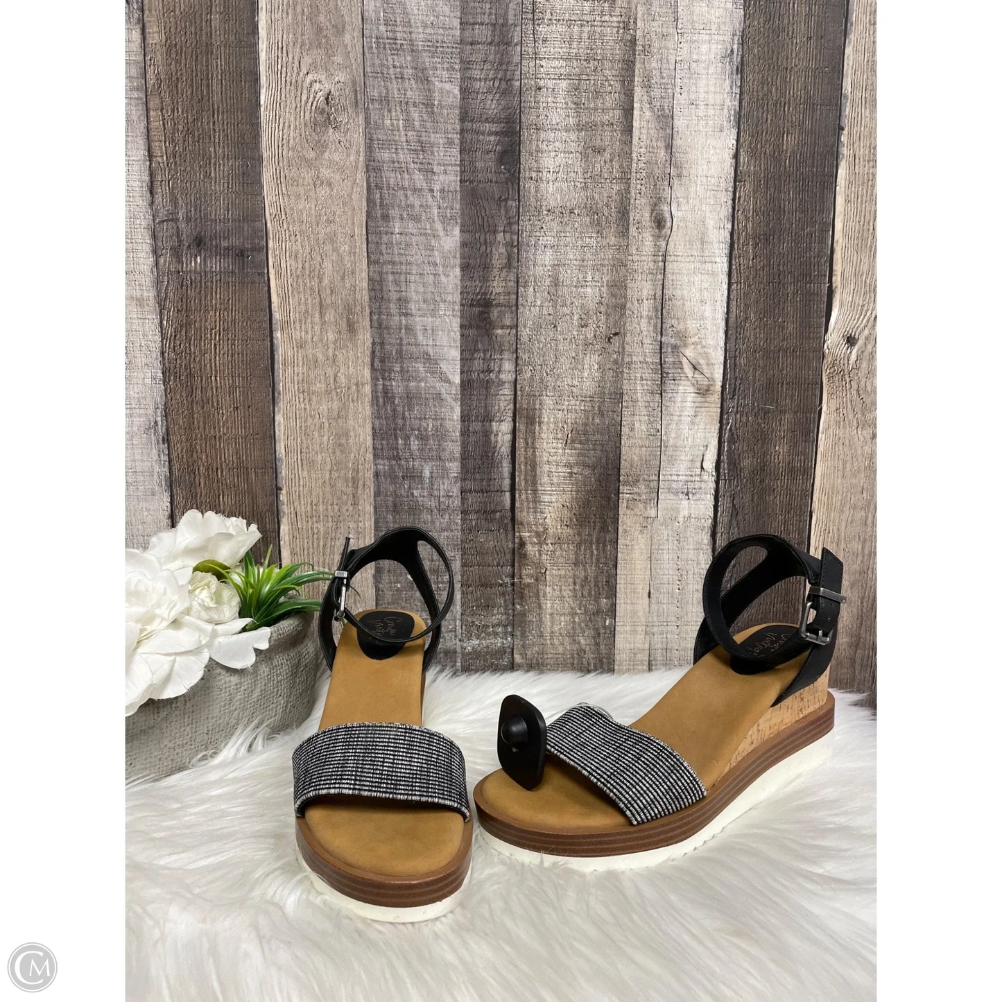 Sandals Heels Wedge By Crown Vintage In Black, Size: 7.5