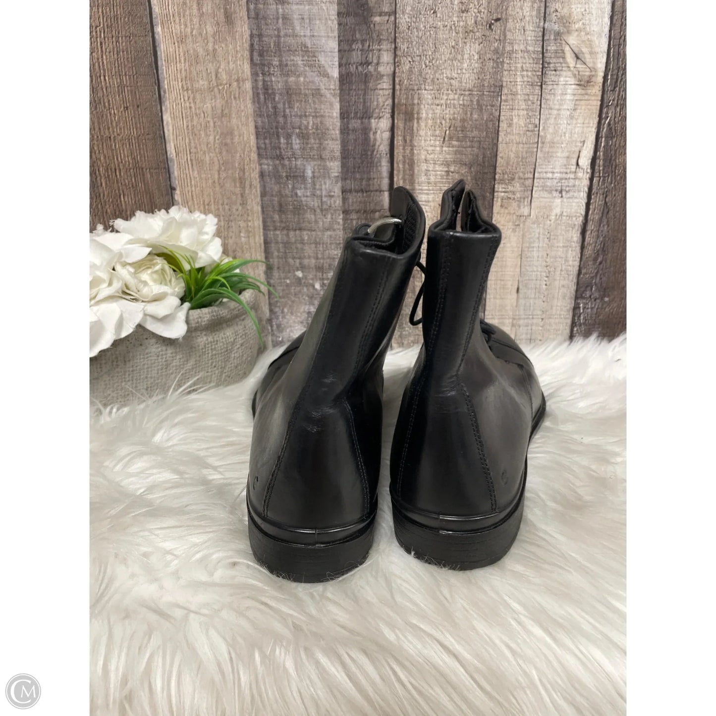 Boots Ankle Flats By Ecco In Black, Size: 11