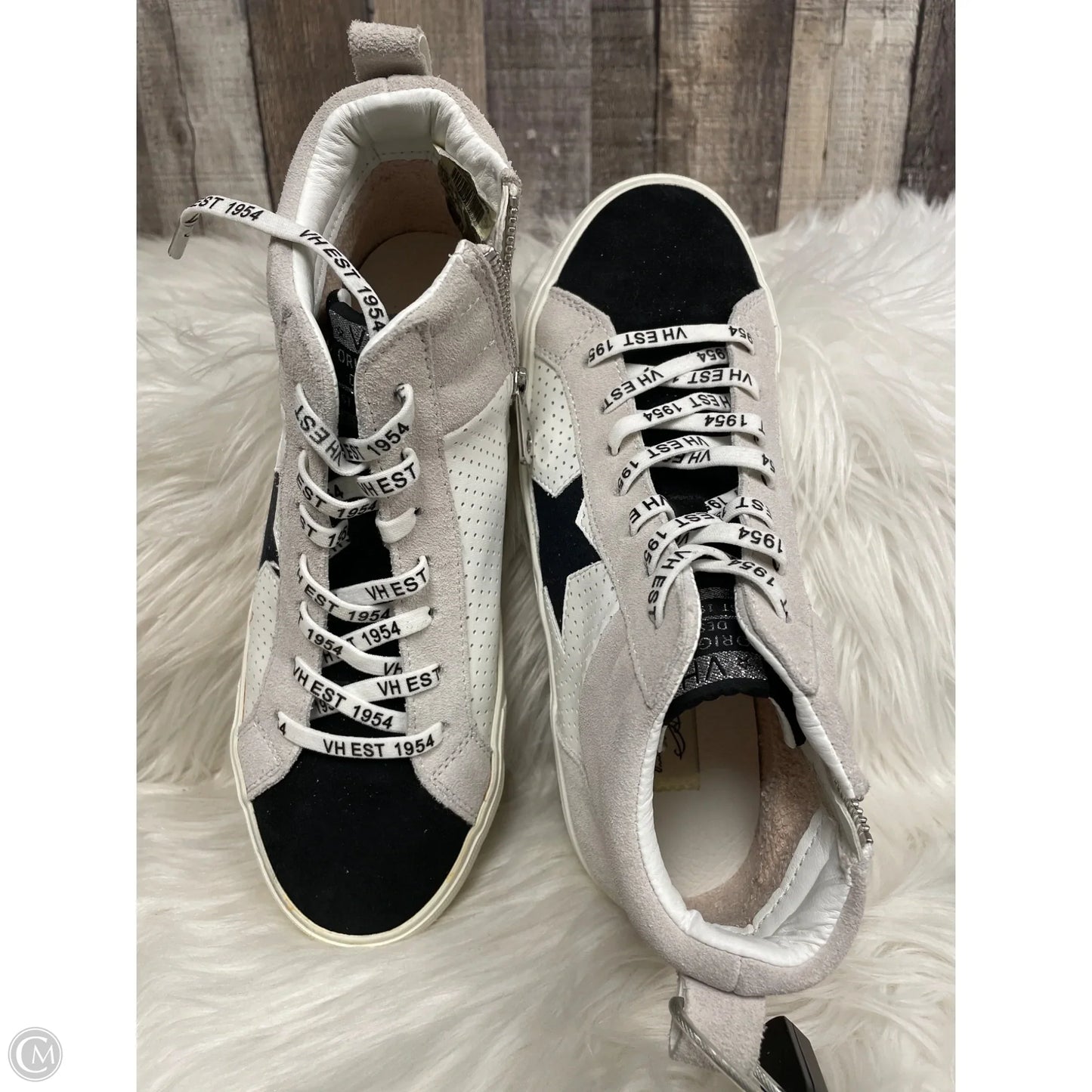 Shoes Sneakers By Vintage Havana In White, Size: 8.5