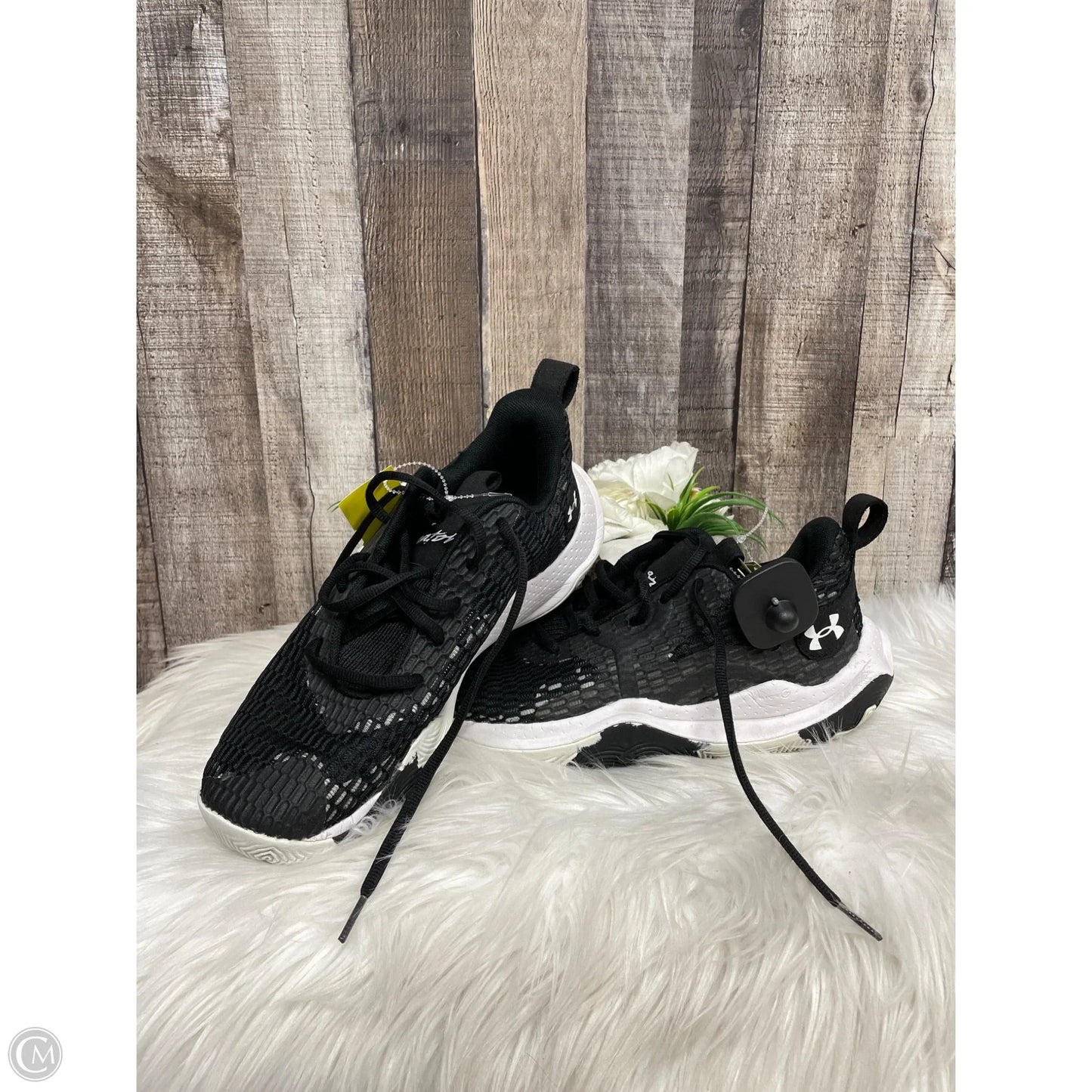 Shoes Athletic By Under Armour In Black, Size: 9