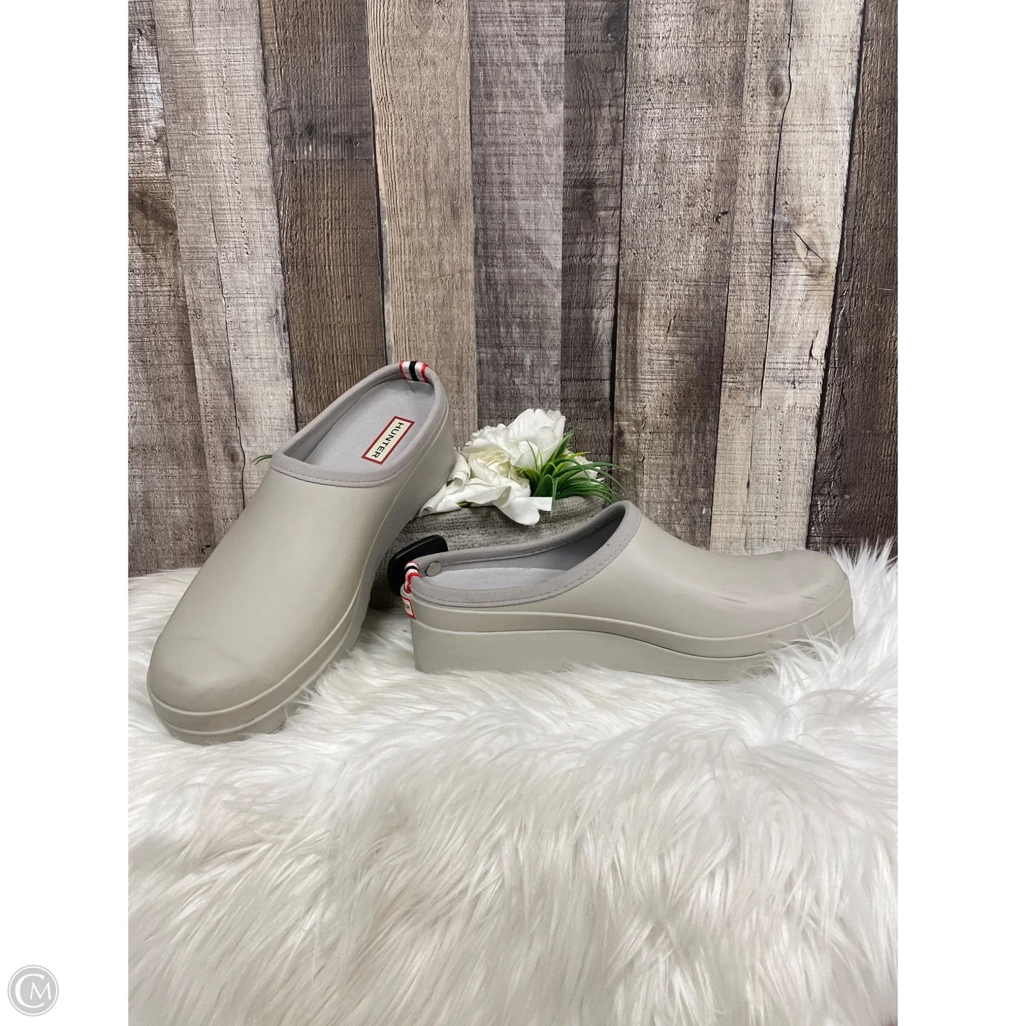 Shoes Heels Platform By Hunter In Silver, Size: 11
