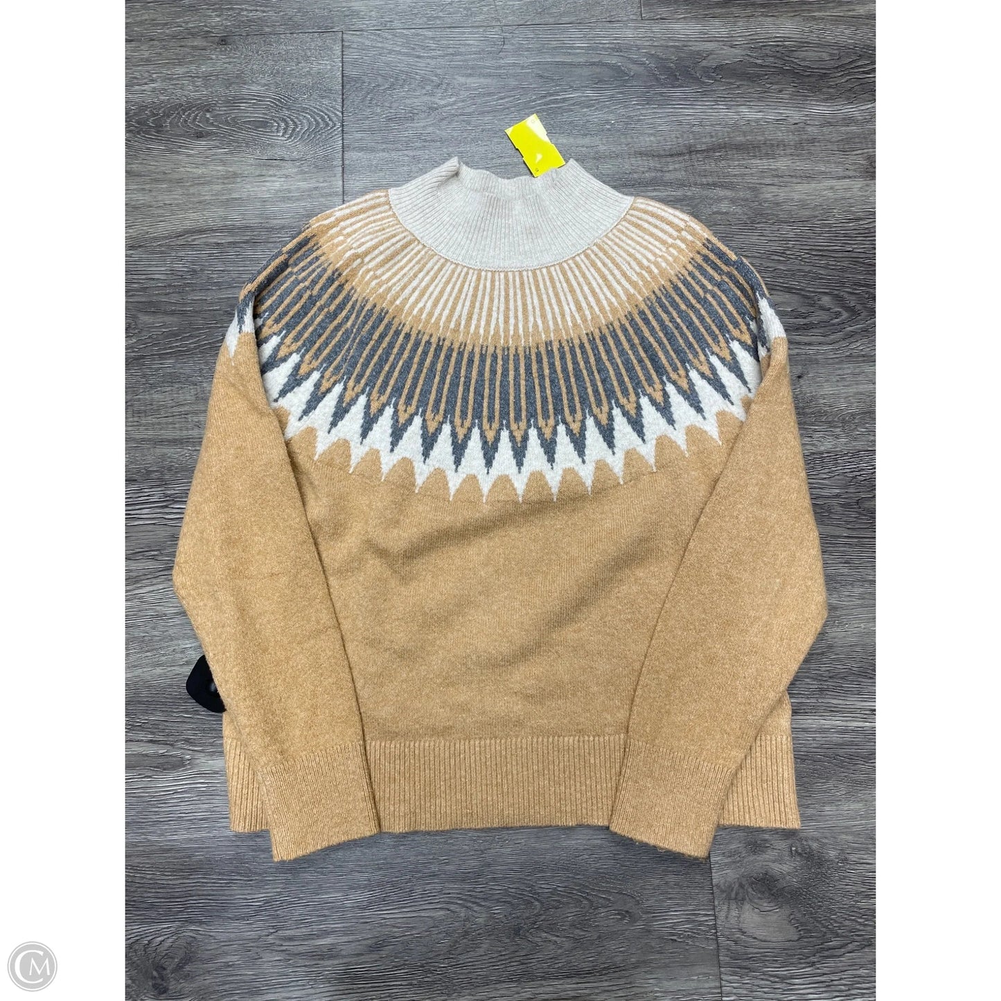 Sweater By Clothes Mentor In Tan, Size: M