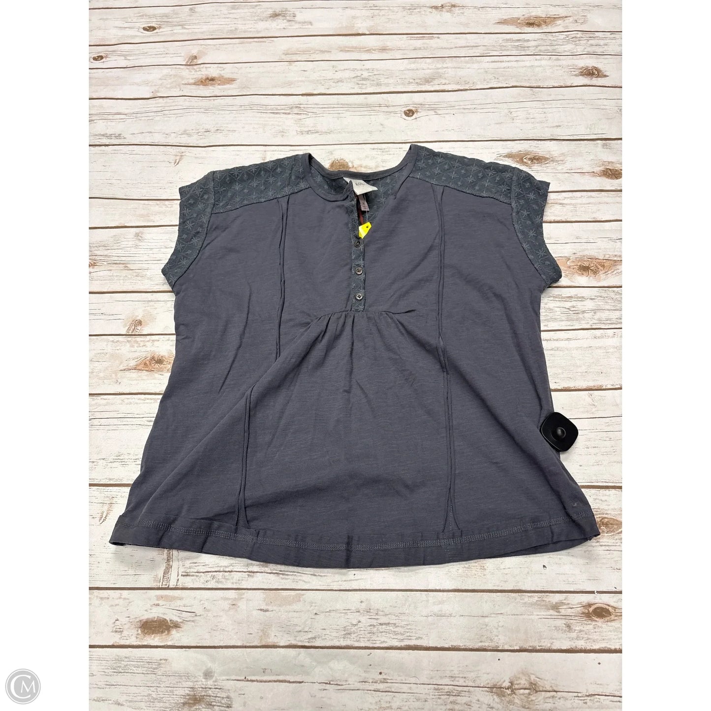 Top Sleeveless By Knox Rose In Grey, Size: M