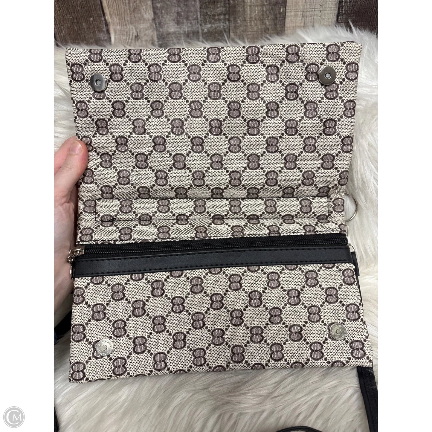 Crossbody By Cme, Size: Medium