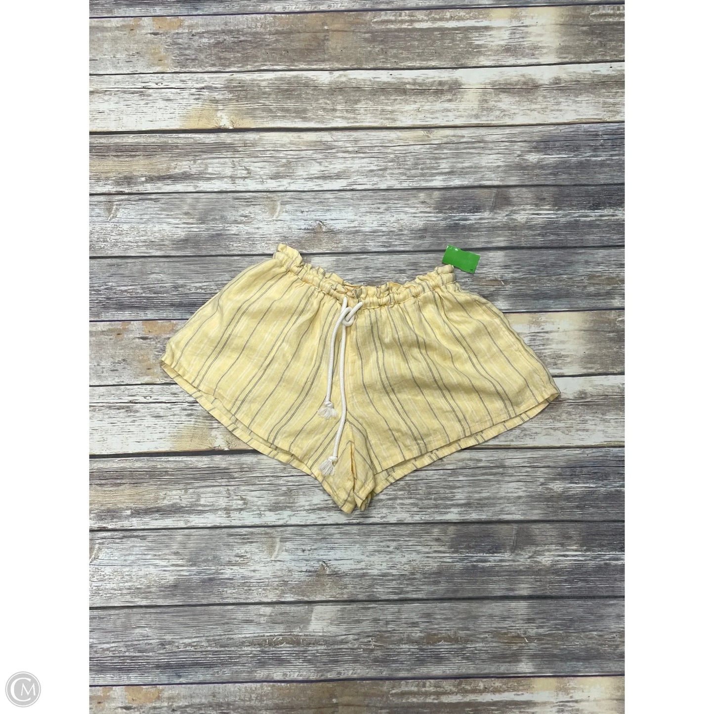 Shorts By Universal Thread In Striped Pattern, Size: Xs