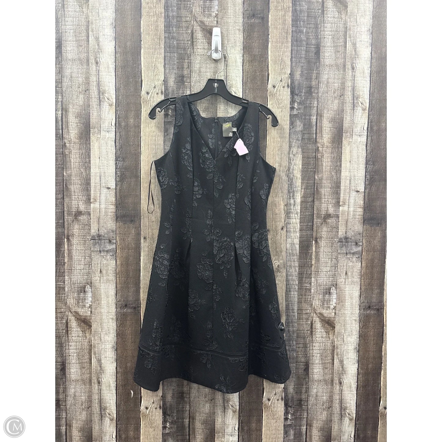 Dress Casual Short By Taylor In Black, Size: S