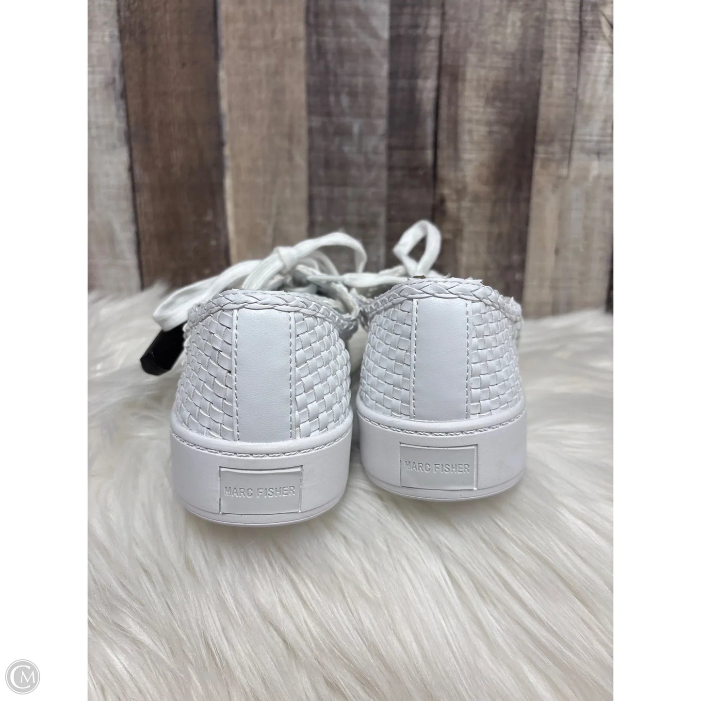 Shoes Sneakers By Marc Fisher In White, Size: 8