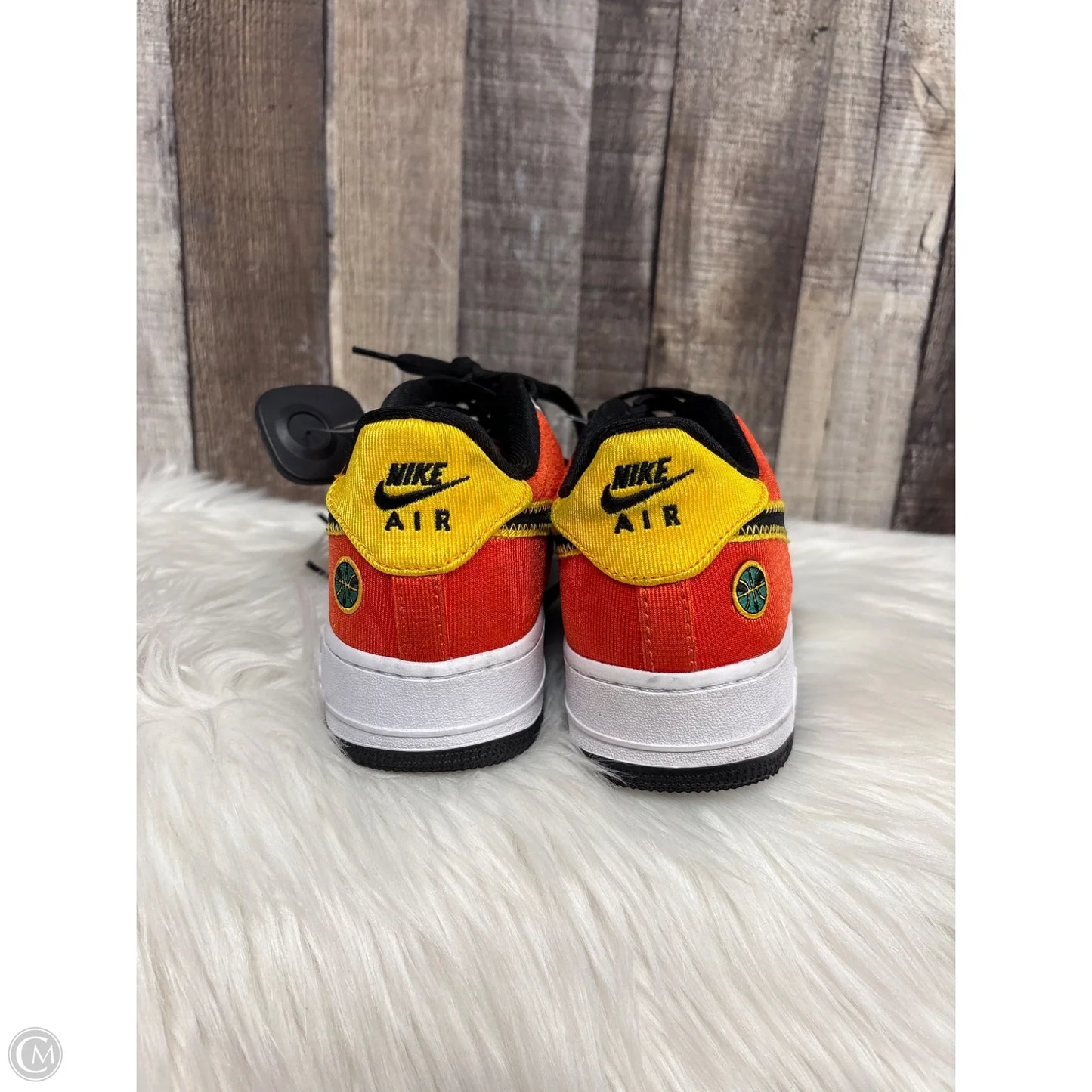 Shoes Athletic By Nike In White & Yellow, Size: 8