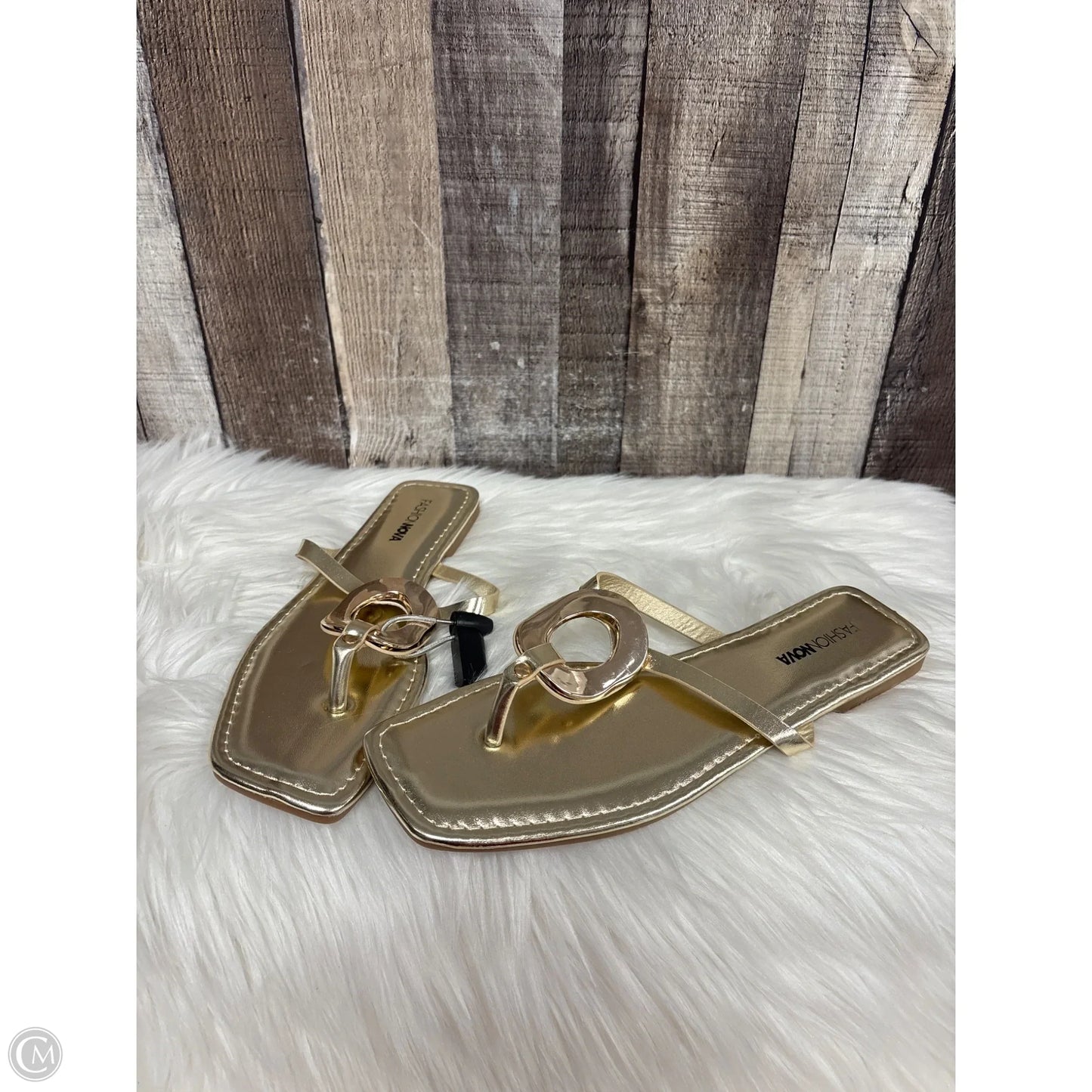 Sandals Flats By Fashion Nova In Gold, Size: 9