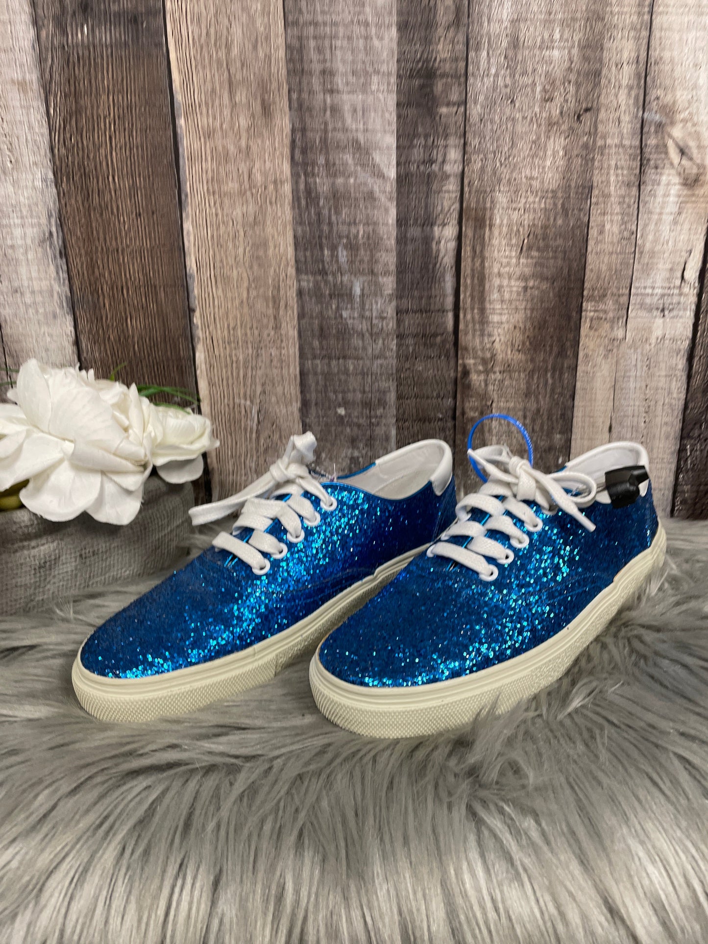 Shoes Sneakers By Yves Saint Laurent Size: 8.5
