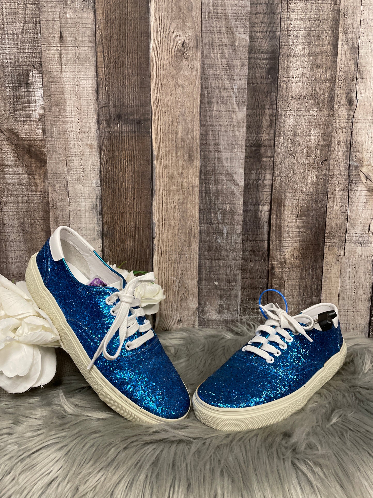 Shoes Sneakers By Yves Saint Laurent Size: 8.5