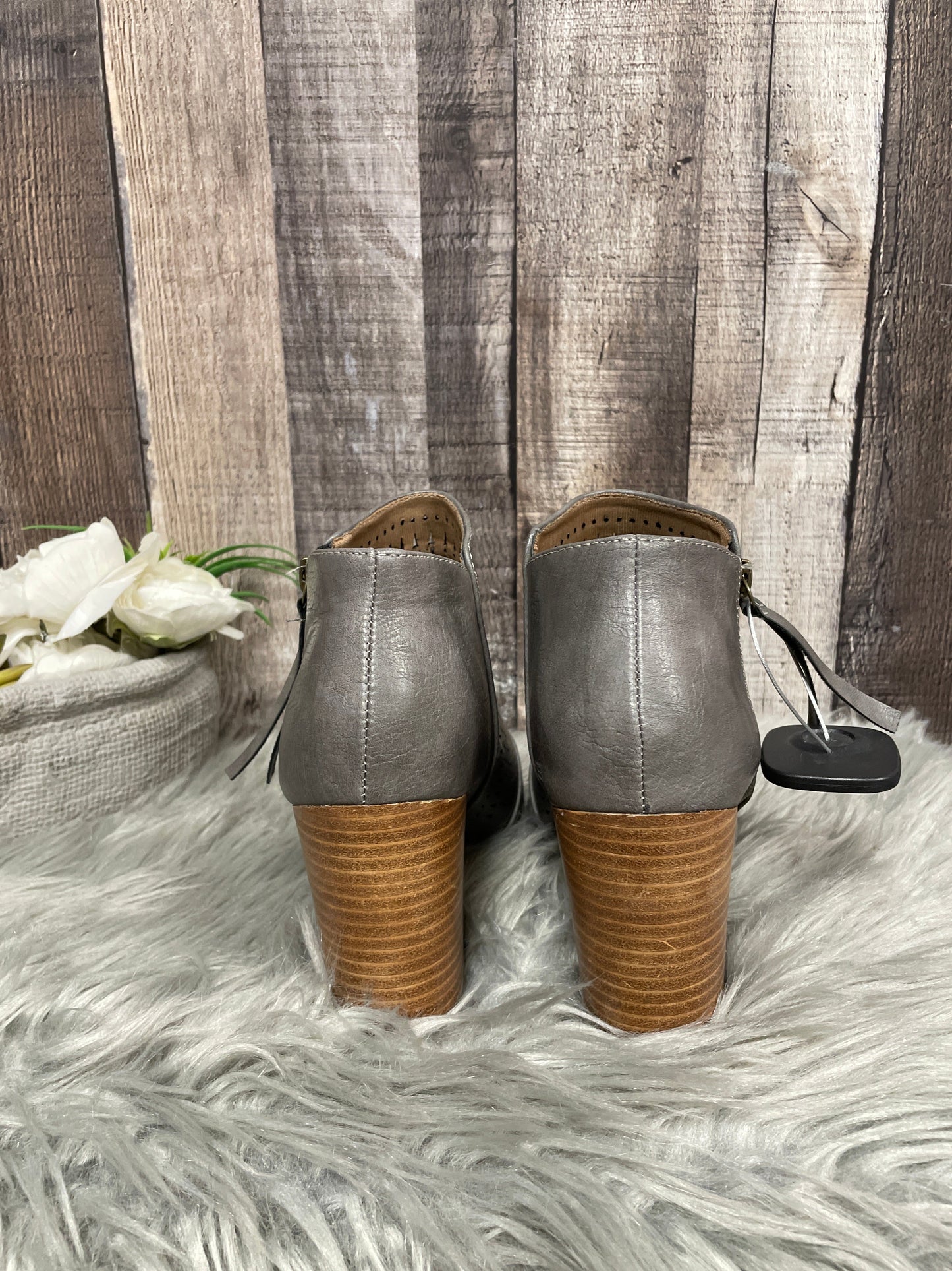 Boots Ankle Heels By Cme Size: 6.5