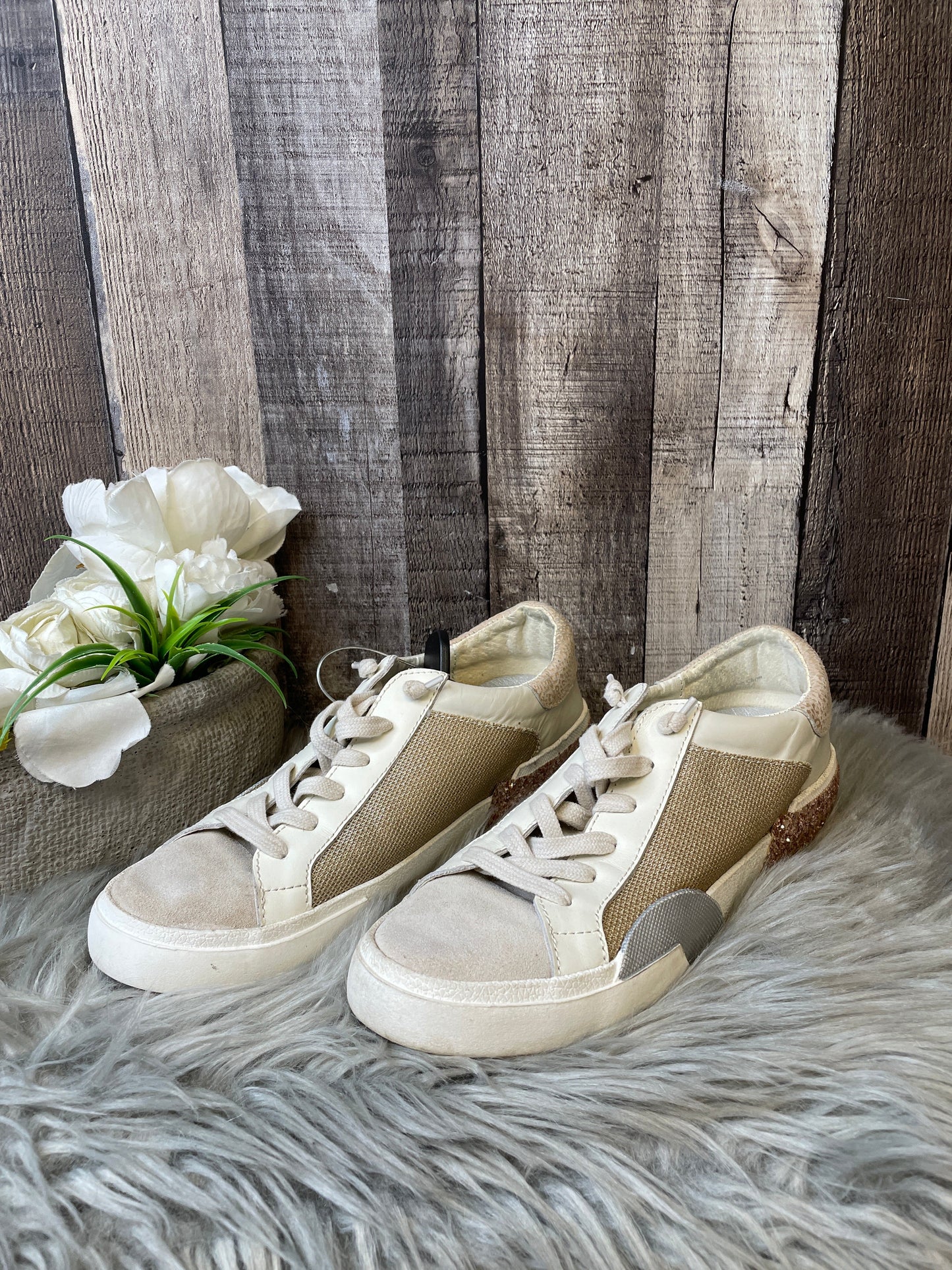 Shoes Sneakers By Dolce Vita Size: 7