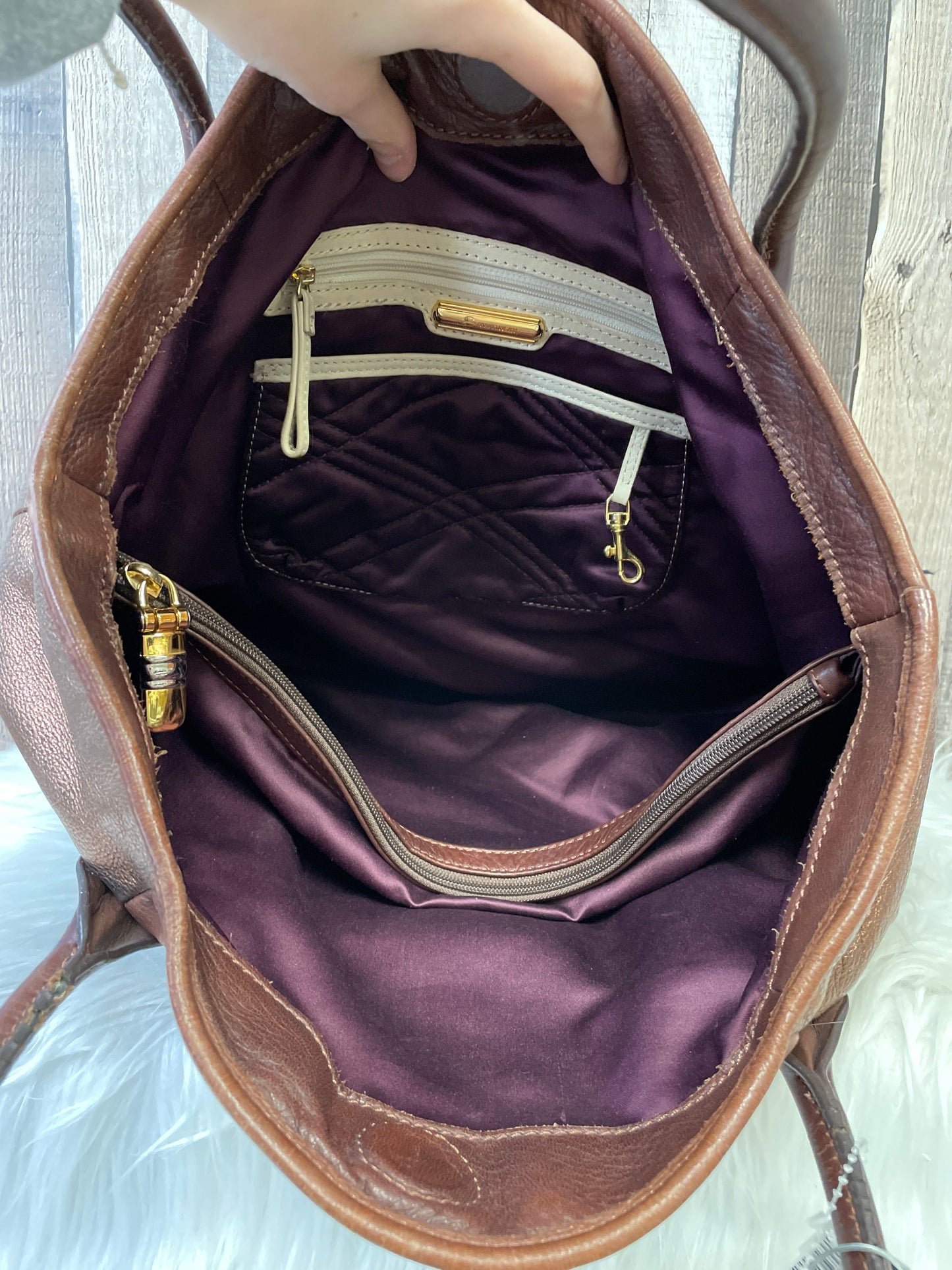 Handbag Leather By B Makowsky Size: Large