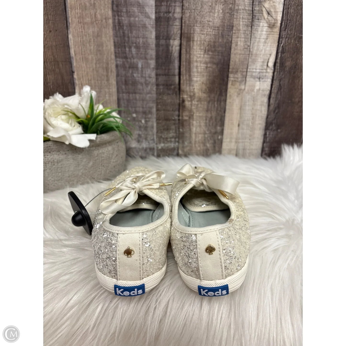 Shoes Designer By Kate Spade In Silver, Size: 6