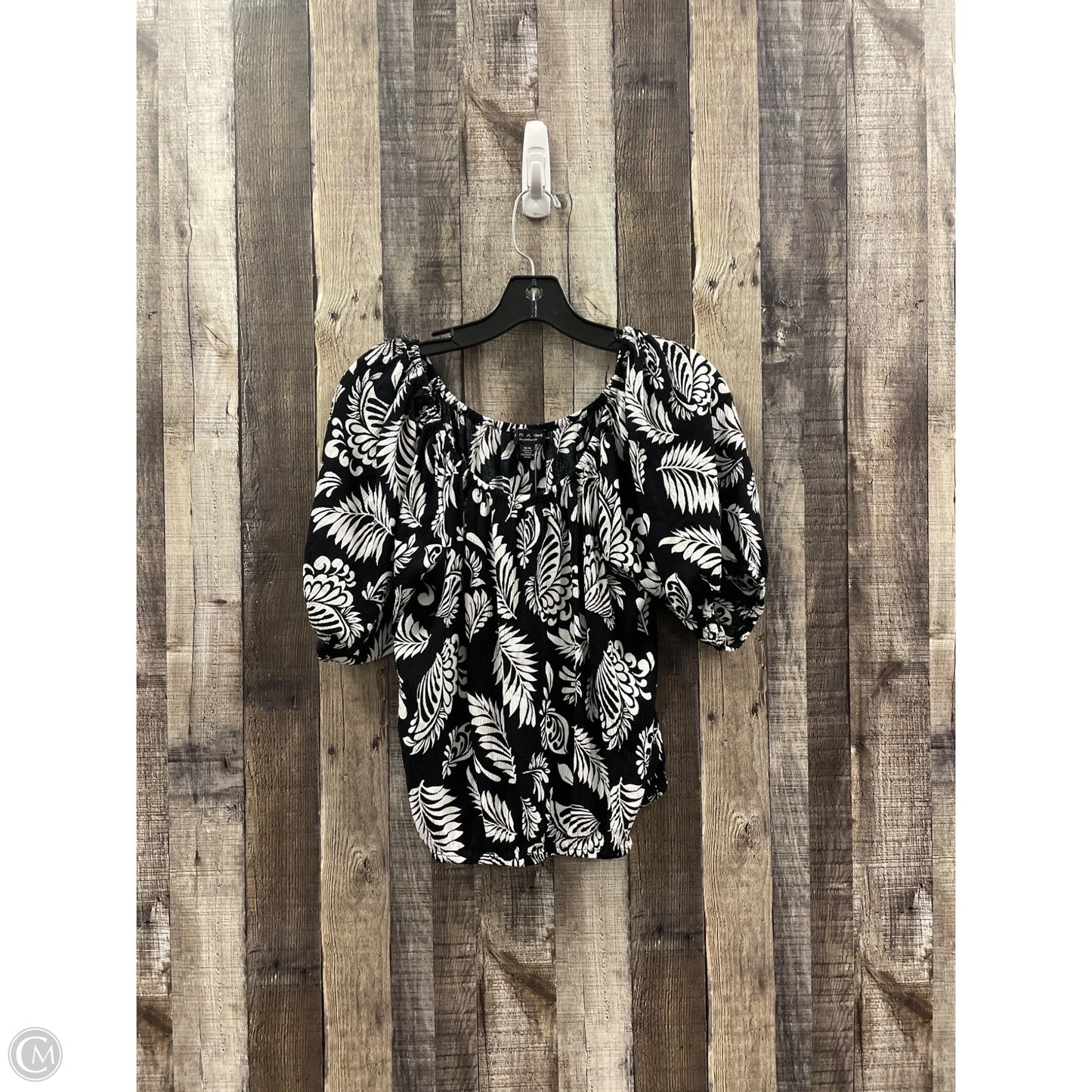 Top Short Sleeve By Grace In Black & White, Size: M