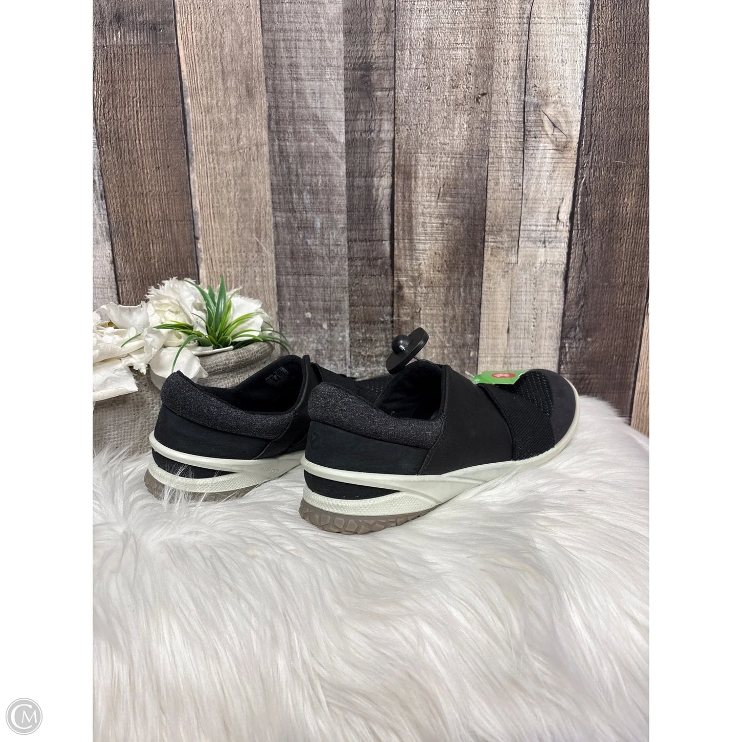 Shoes Athletic By Ecco In Black, Size: 8