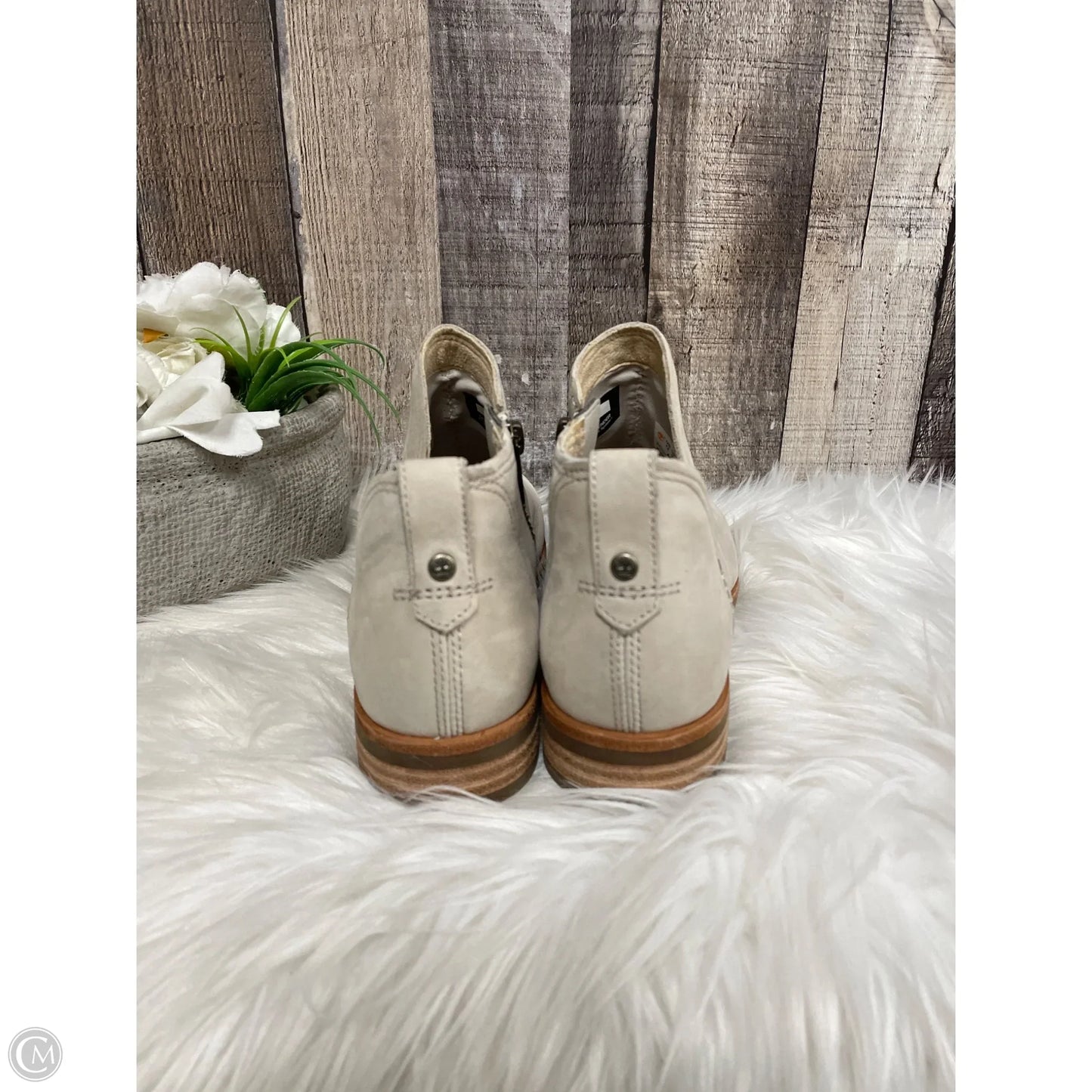 Boots Ankle Flats By Timberland In Tan, Size: 7.5