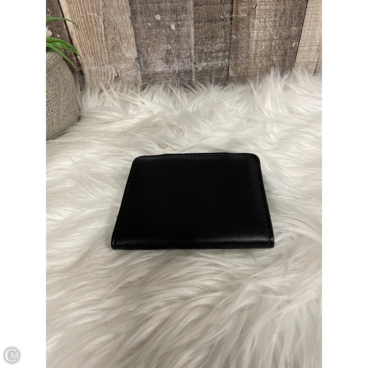 Wallet By Tahari By Arthur Levine, Size: Small