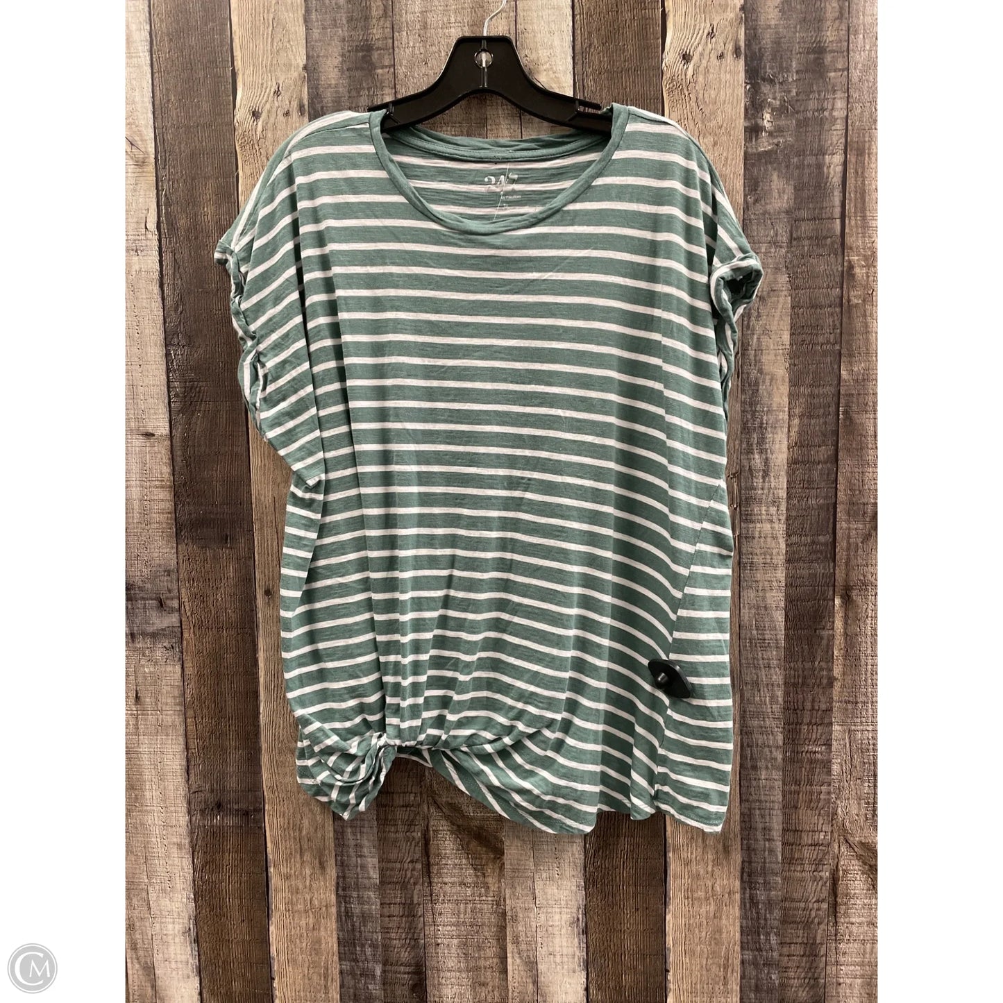 Top Short Sleeve By Maurices In Green & White, Size: 2x