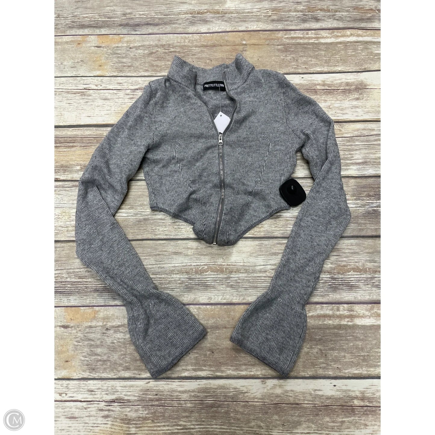 Top Long Sleeve By Pretty Little Thing In Grey, Size: S