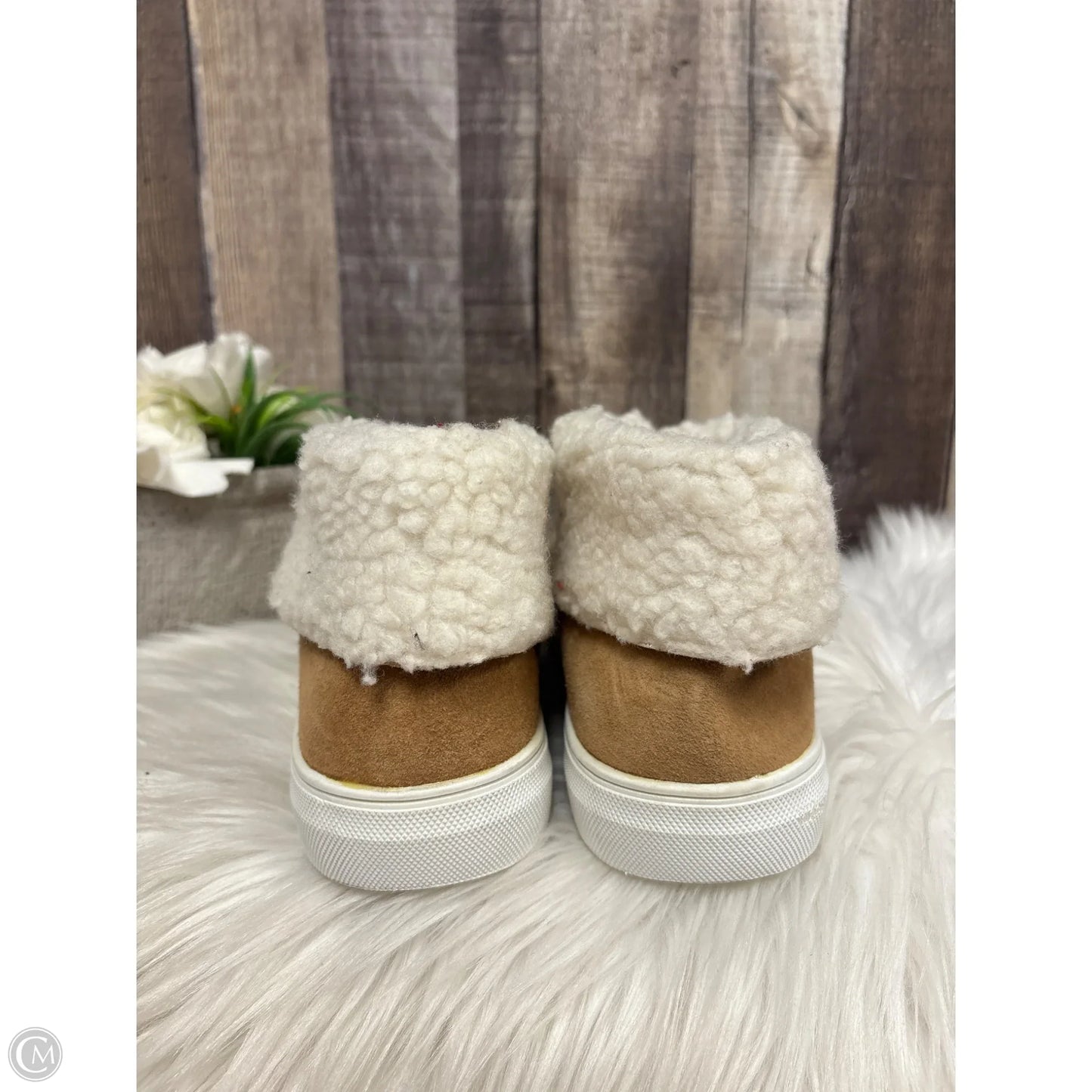 Shoes Flats By Serra In Tan, Size: 9