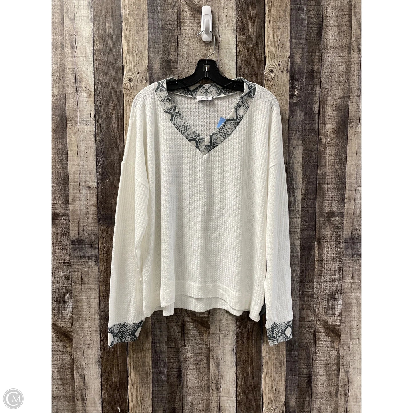 Top Long Sleeve By Cme In White, Size: L