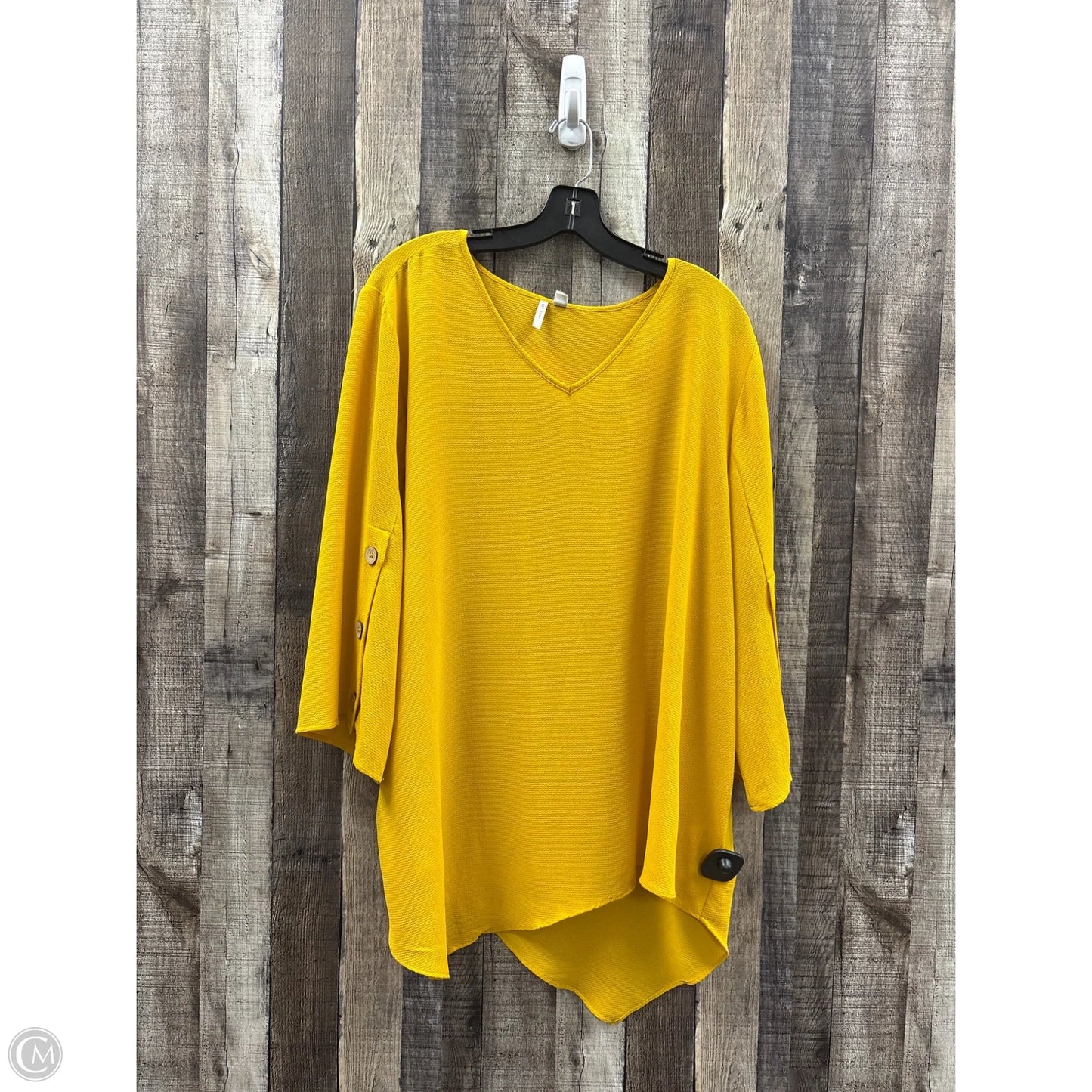 Top 3/4 Sleeve By Cato In Gold, Size: 1x