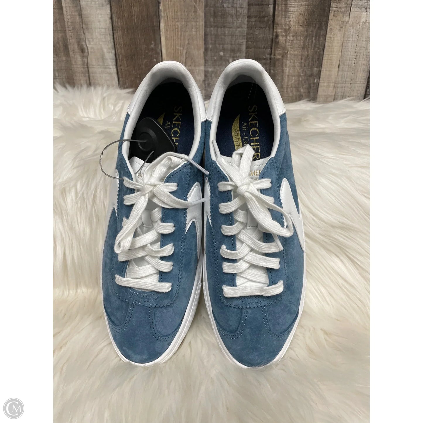 Shoes Sneakers By Skechers In Blue & White, Size: 9