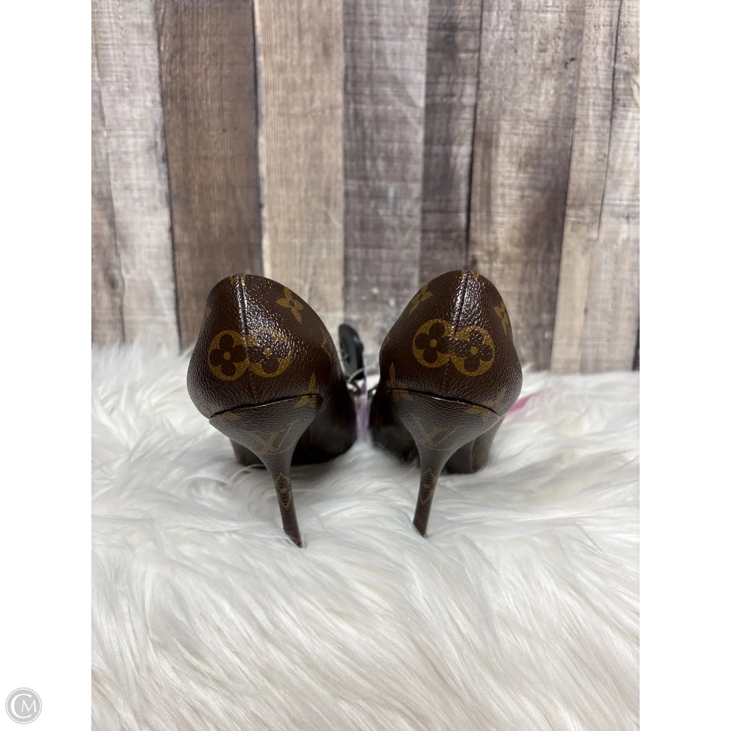 Shoes Luxury Designer By Louis Vuitton In Brown, Size: 7