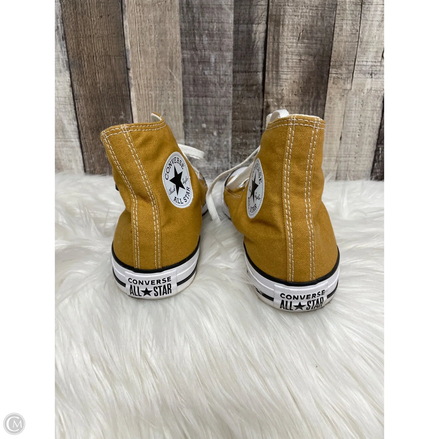 Shoes Sneakers By Converse In Gold, Size: 8