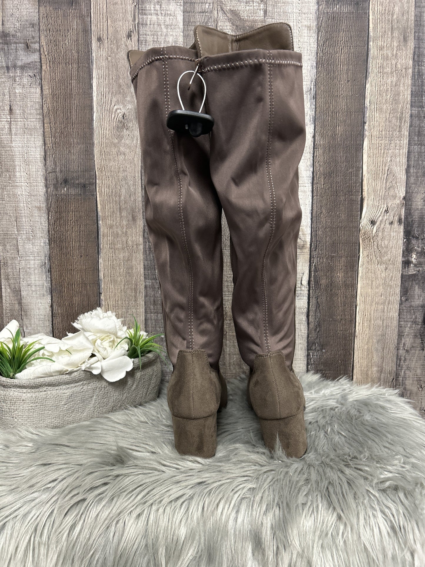 Boots Knee Heels By Cme Size: 8
