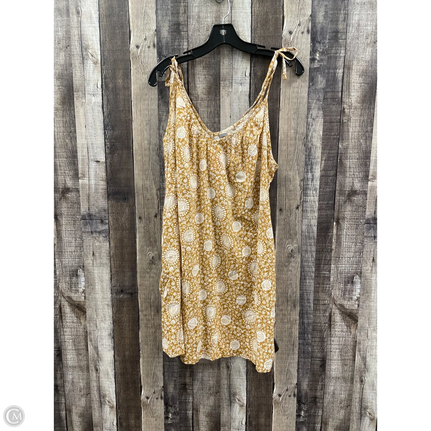 Top Sleeveless By Old Navy In Gold, Size: S