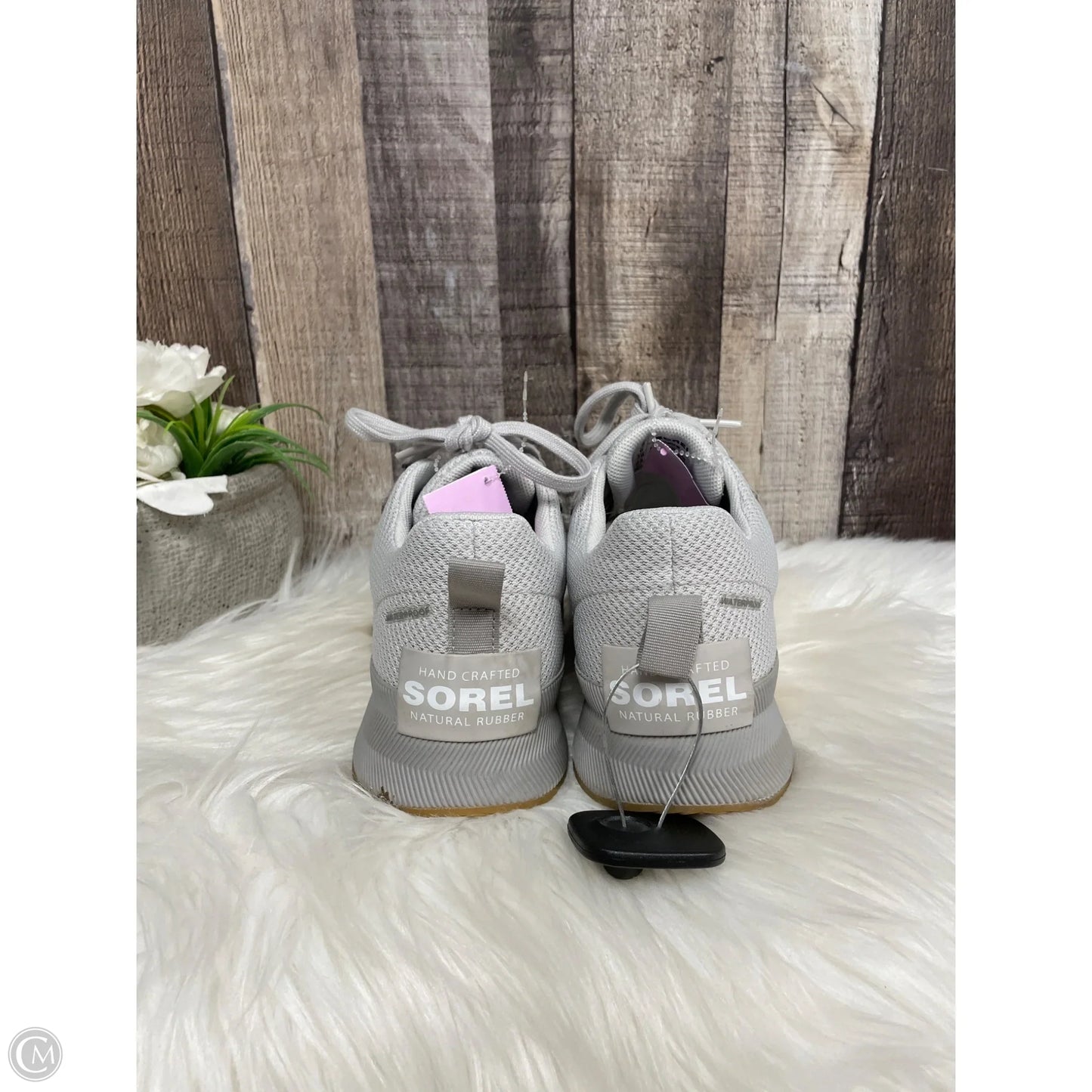 Shoes Sneakers By Sorel In Grey, Size: 8