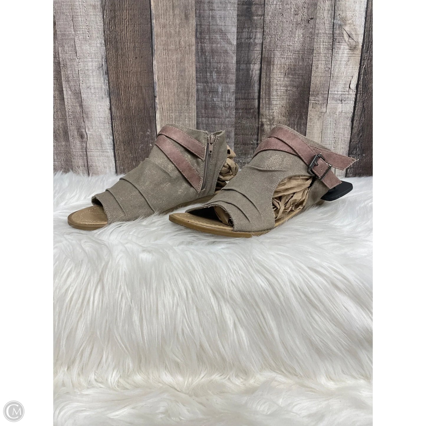 Sandals Flats By Not Rated In Tan, Size: 8.5
