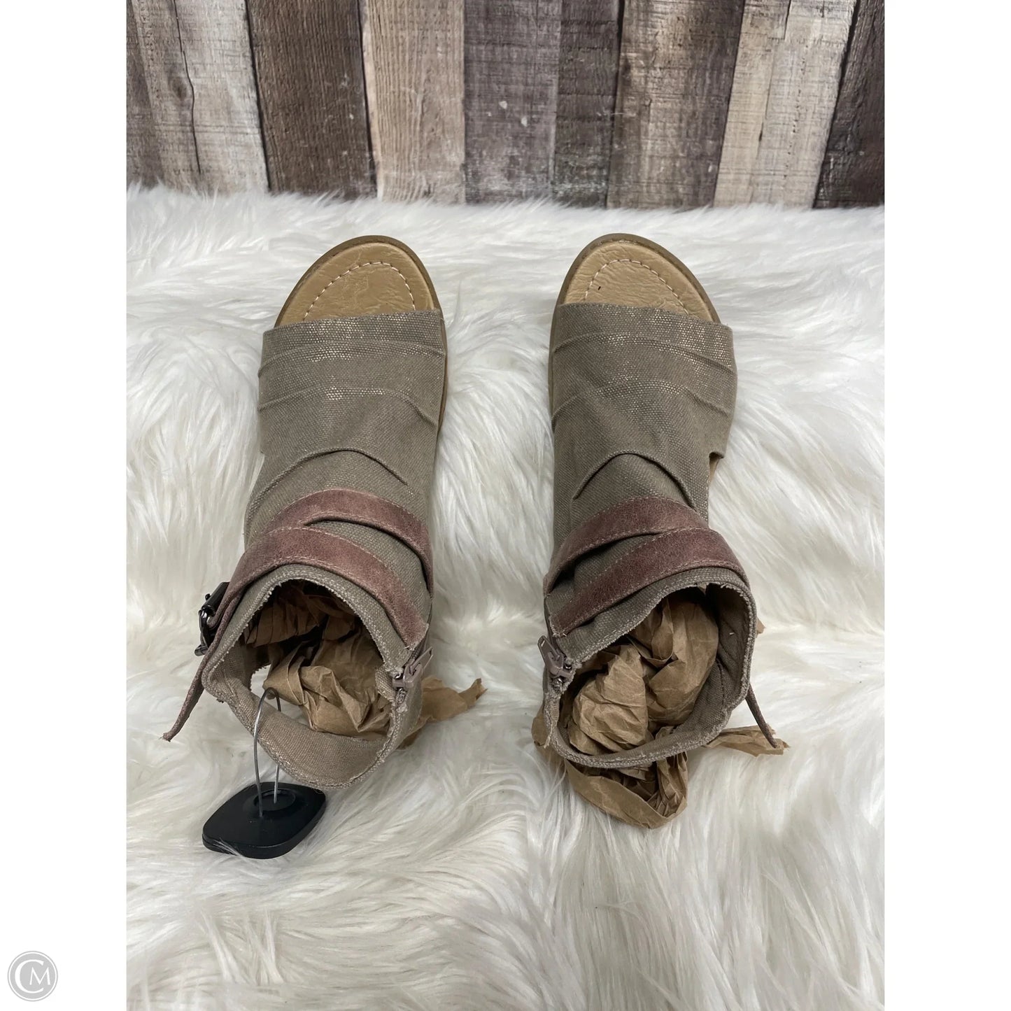 Sandals Flats By Not Rated In Tan, Size: 8.5