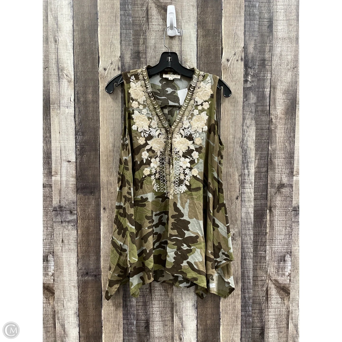 Top Sleeveless By Andree By Unit In Camouflage Print, Size: M