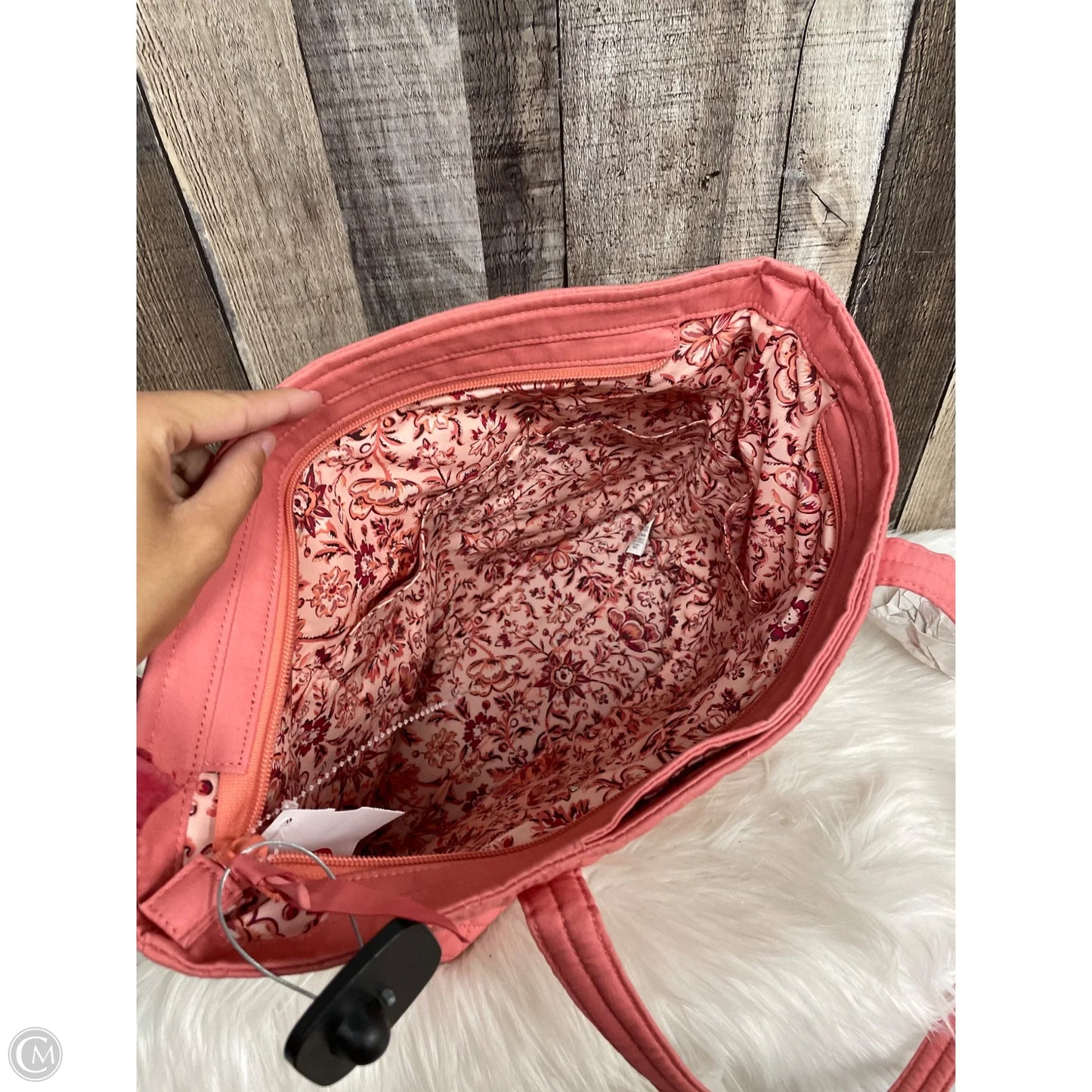 Handbag By Vera Bradley, Size: Large