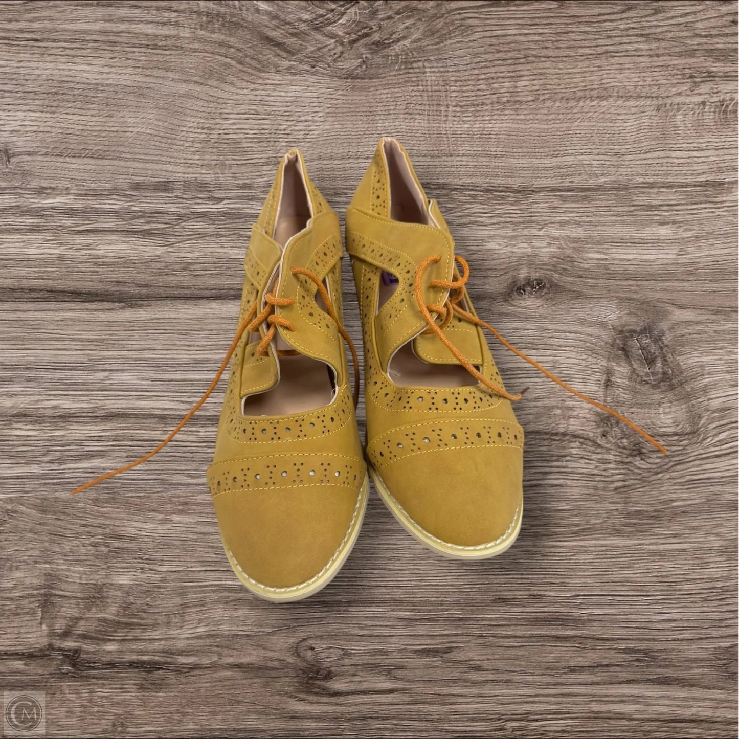 Shoes Heels Block By Clothes Mentor In Yellow, Size: 11