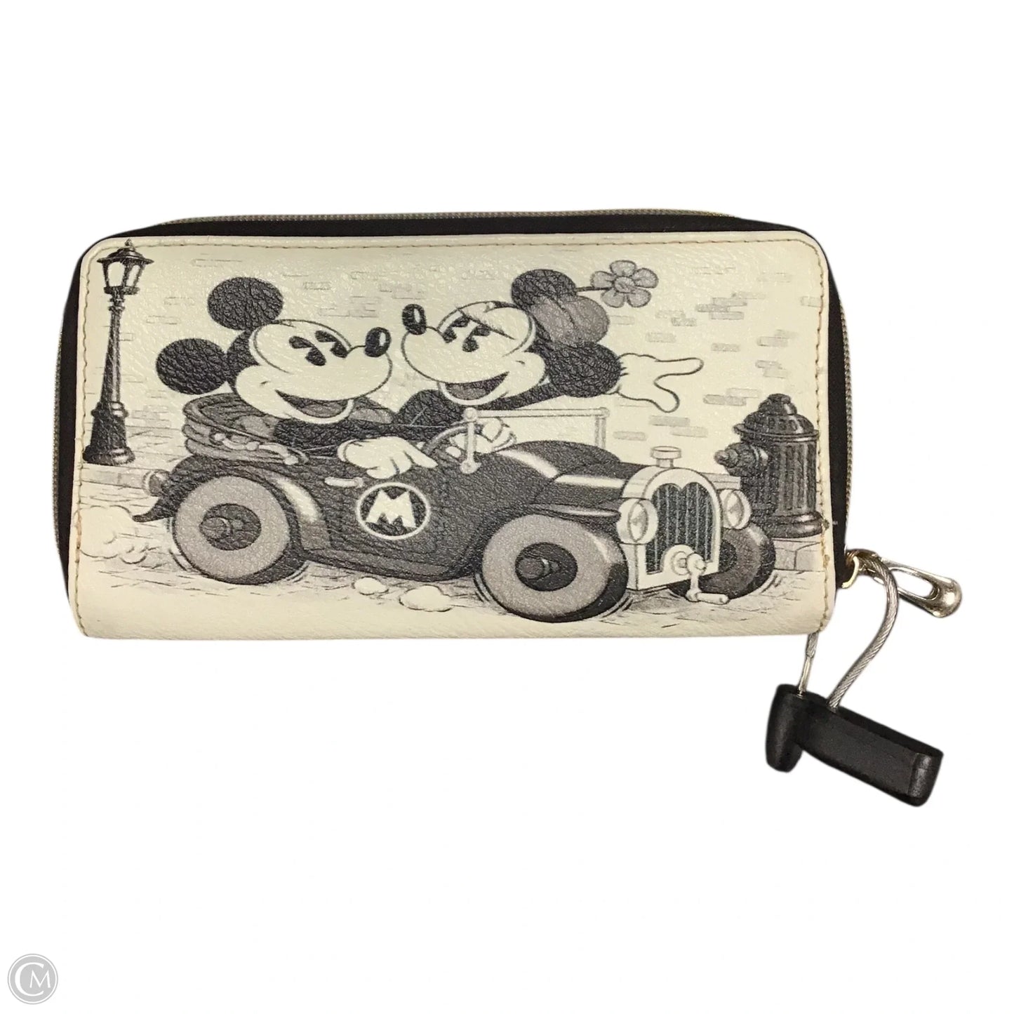 Wallet By Clothes Mentor, Size: Large