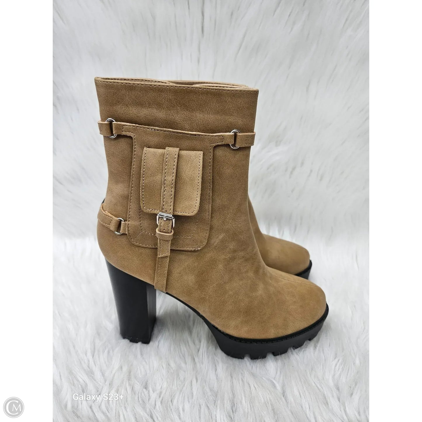 Boots Ankle Heels By Yoki In Tan, Size: 10