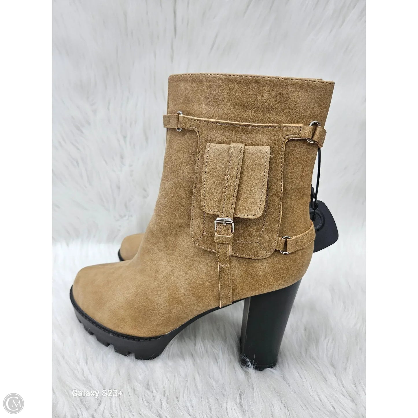 Boots Ankle Heels By Yoki In Tan, Size: 10