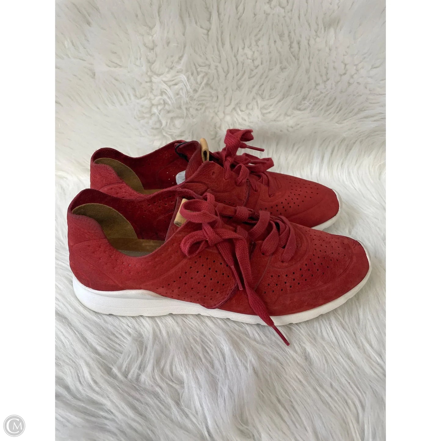 Shoes Designer By Ugg In Red, Size: 9.5