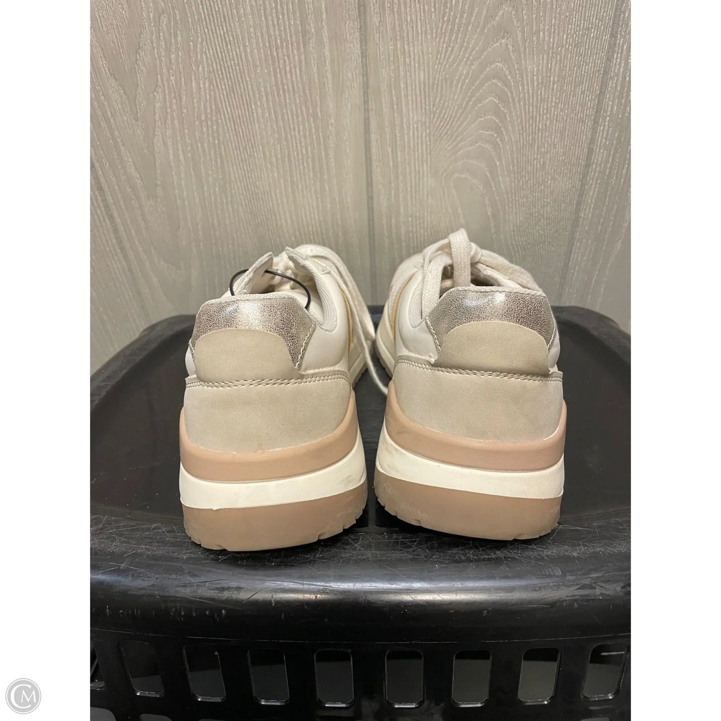 Shoes Sneakers By Time And Tru In Cream & Tan, Size: 10